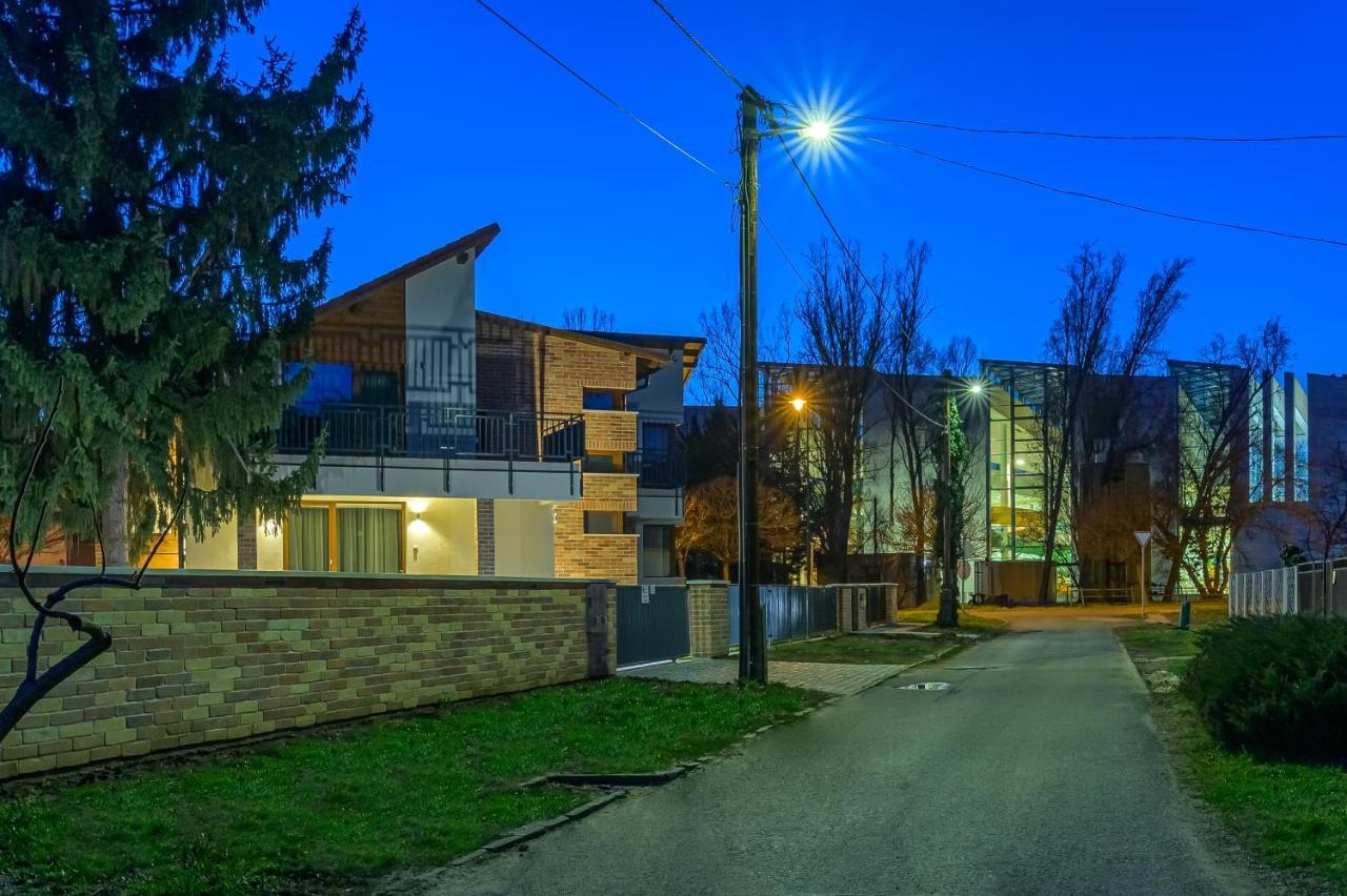 Hidfo Apartman-Nyugalom Szigetei Gyula Exterior foto