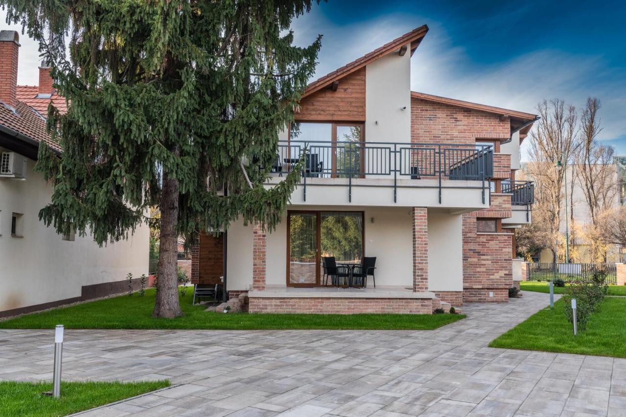 Hidfo Apartman-Nyugalom Szigetei Gyula Exterior foto