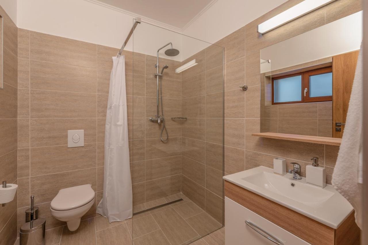 Hidfo Apartman-Nyugalom Szigetei Gyula Exterior foto