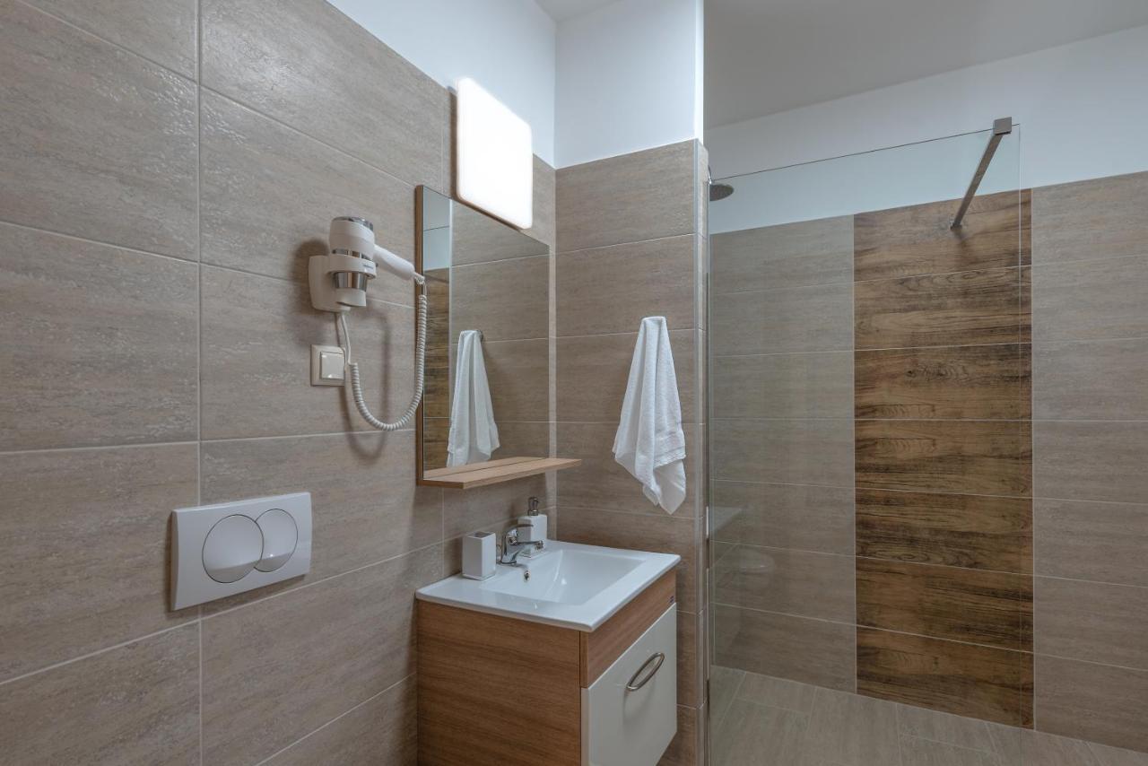 Hidfo Apartman-Nyugalom Szigetei Gyula Exterior foto