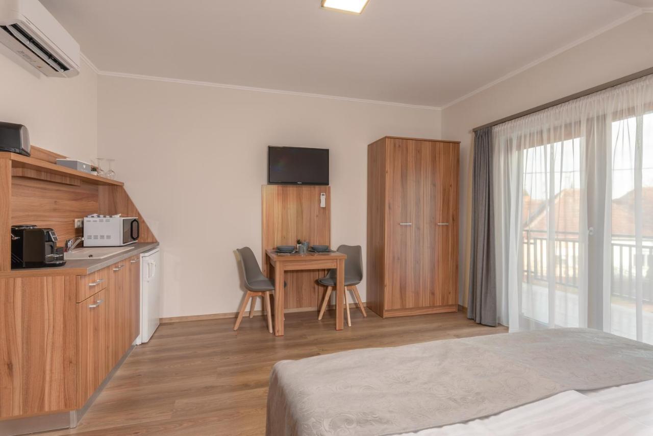 Hidfo Apartman-Nyugalom Szigetei Gyula Exterior foto