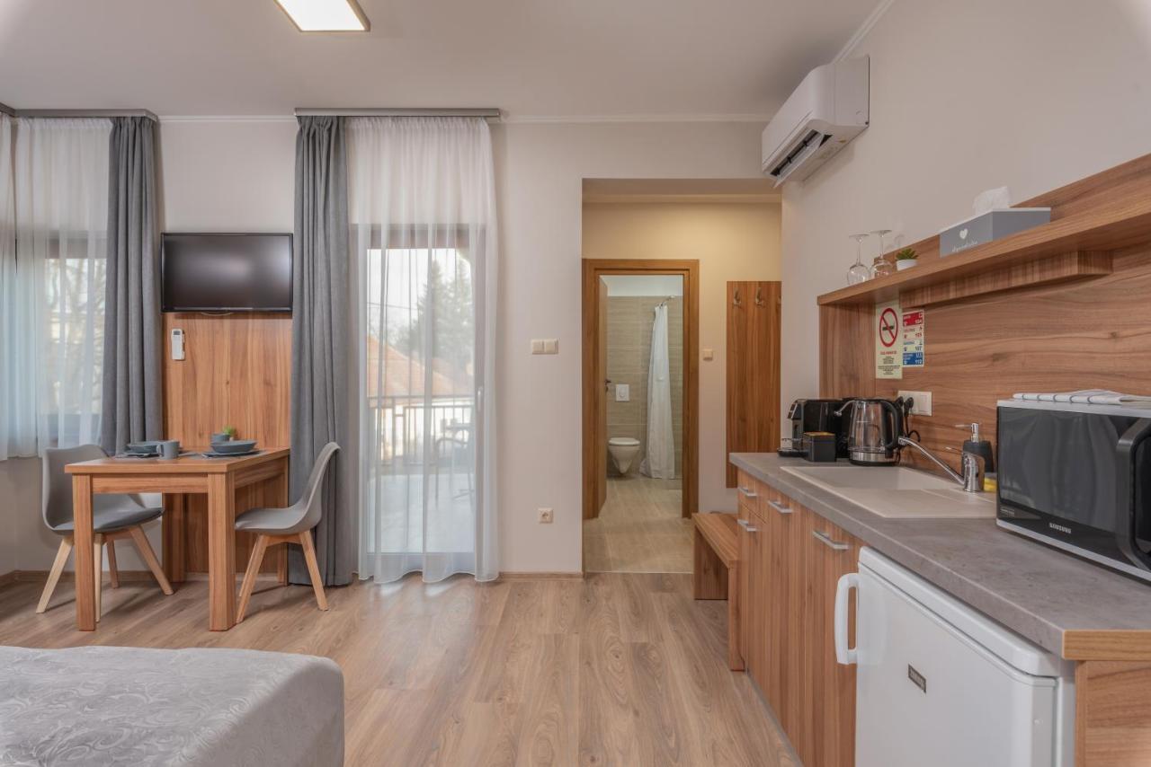 Hidfo Apartman-Nyugalom Szigetei Gyula Exterior foto