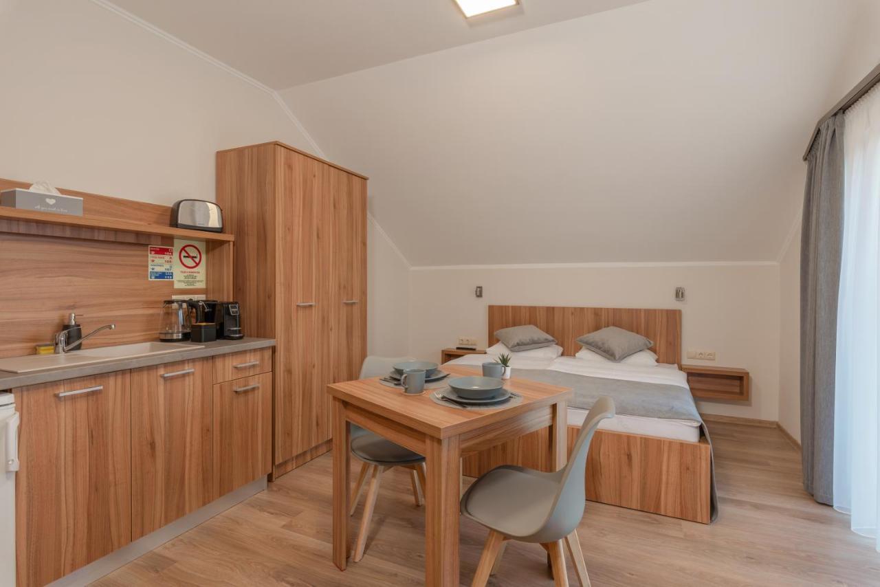 Hidfo Apartman-Nyugalom Szigetei Gyula Exterior foto