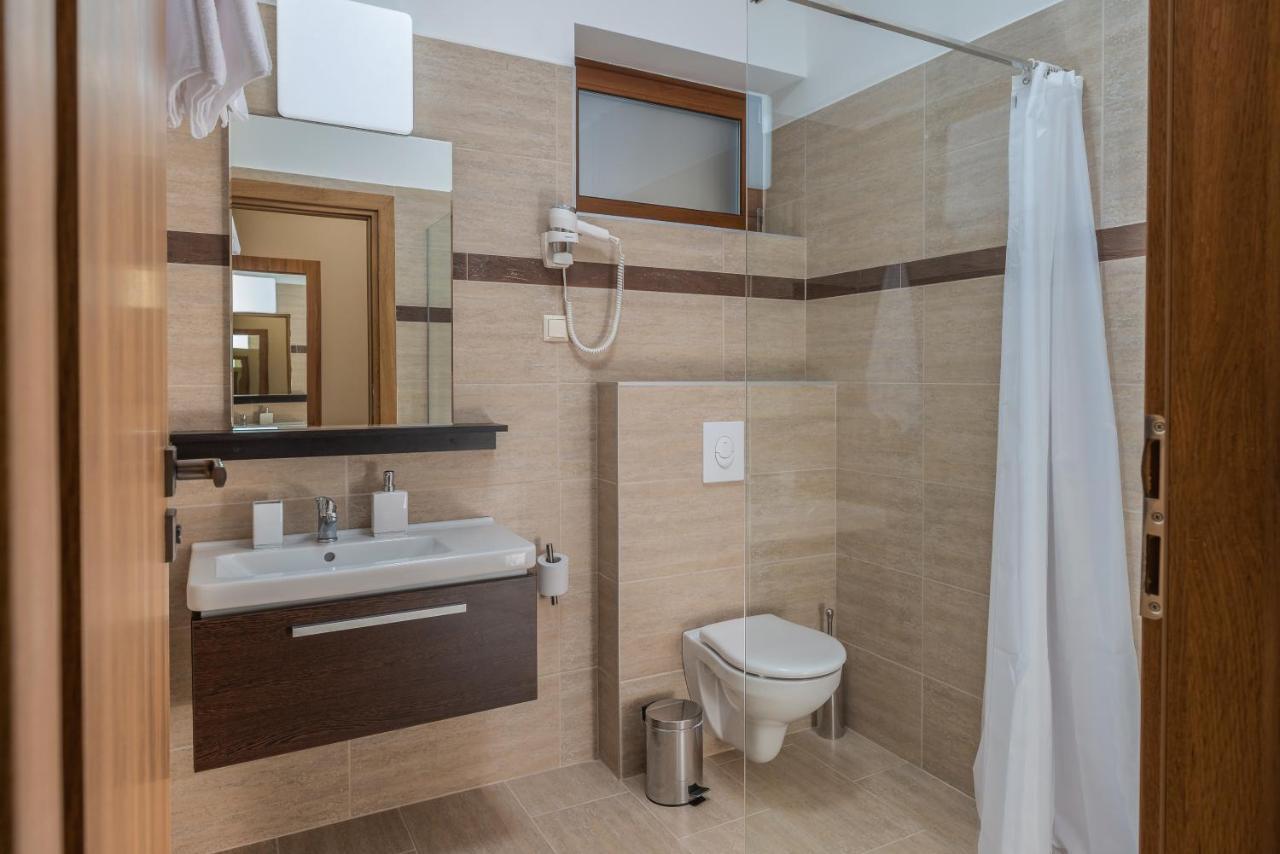 Hidfo Apartman-Nyugalom Szigetei Gyula Exterior foto